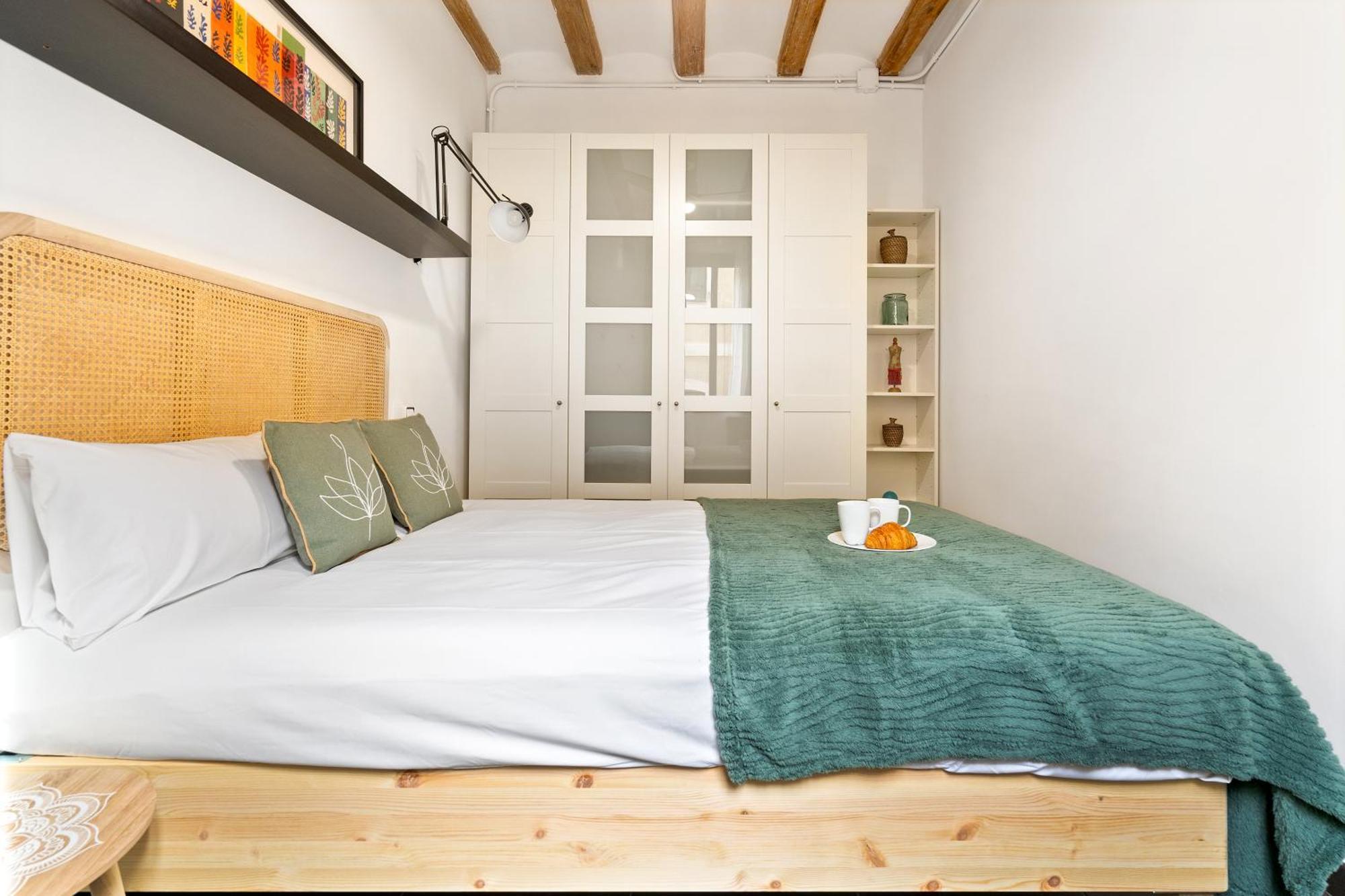 Almirall 22 Apartment
